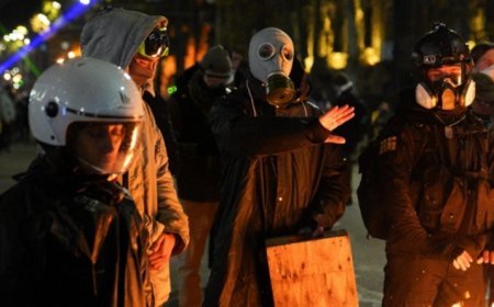 Gürcüstanda nümayişlər zamanı üzü maska və ya digər vasitələrlə örtmək qadağan edilib