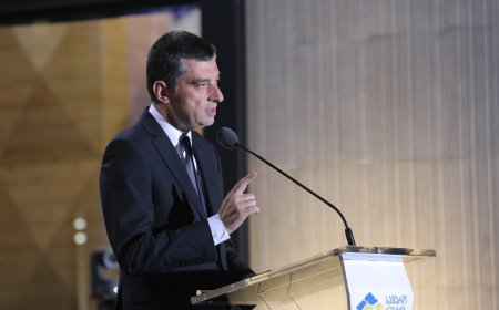 Gürcüstanın sabiq baş nazirinə hücum edib burnunu sındırdılar