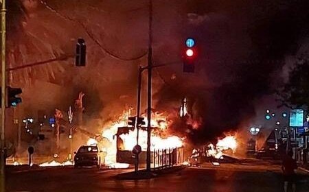 İran İsrailin kəşfiyyat mərkəzlərini vurdu