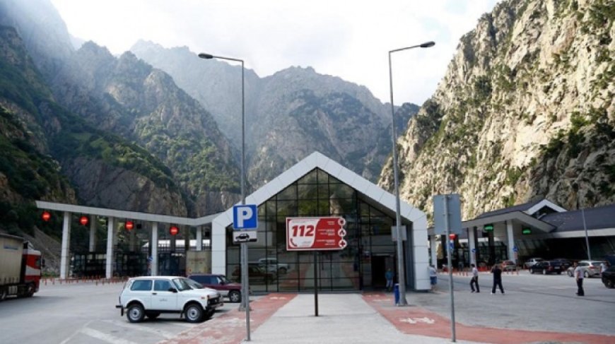 “Darial” sərhəd-keçid məntəqəsində Ukrayna vətəndaşı olduqlarını iddia edən şəxslərin Gürcüstana girişinə icazə verilməyib