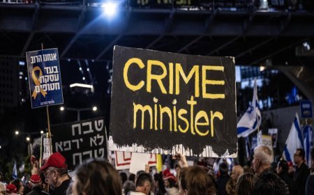 Qəzzanın işğalına qarşı çıxan israillilər Təl-Əvivdə magistral yolu bağlayıblar