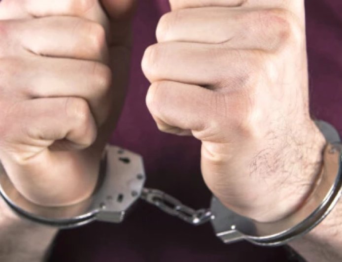 Keçmiş həyat yoldaşını yaralayan və yandırmağa cəhd edən şəxs saxlanılıb