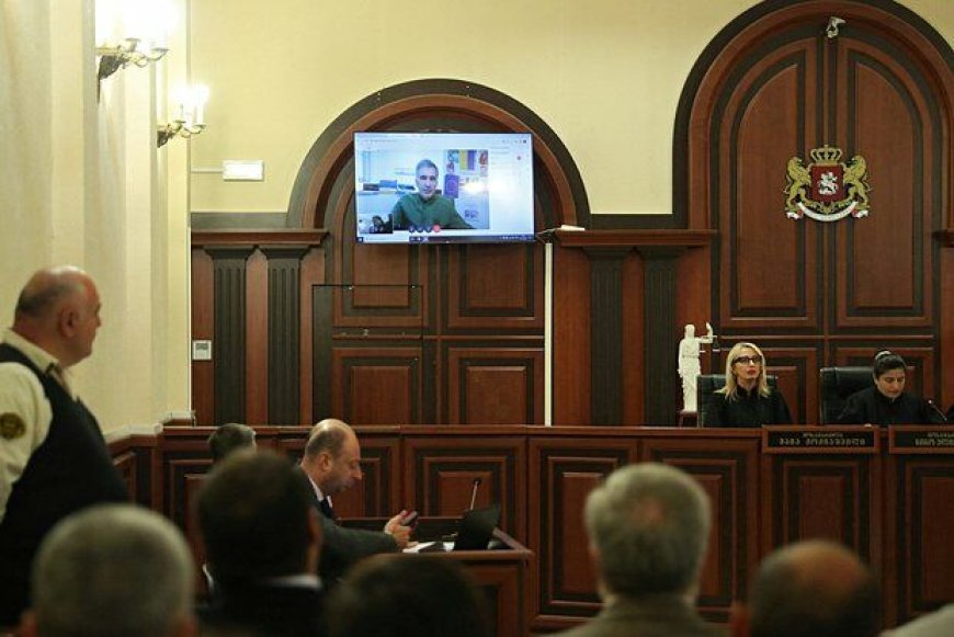 Hakimiyyət Saakaşvilini ömürlük həbslə hədələdi