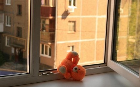 Rusiyada dəhşət: Ata körpə QIZINI dördüncü mərtəbədən atdı