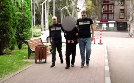 12 avtomobilin ön şüşəsini zədələyib və maşında olan əşyaları oğurlayıb - 19 yaşlı şəxs saxlanılıb