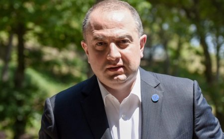 Gürcüstanın müdafiə naziri Ermənistanda səfərdədir