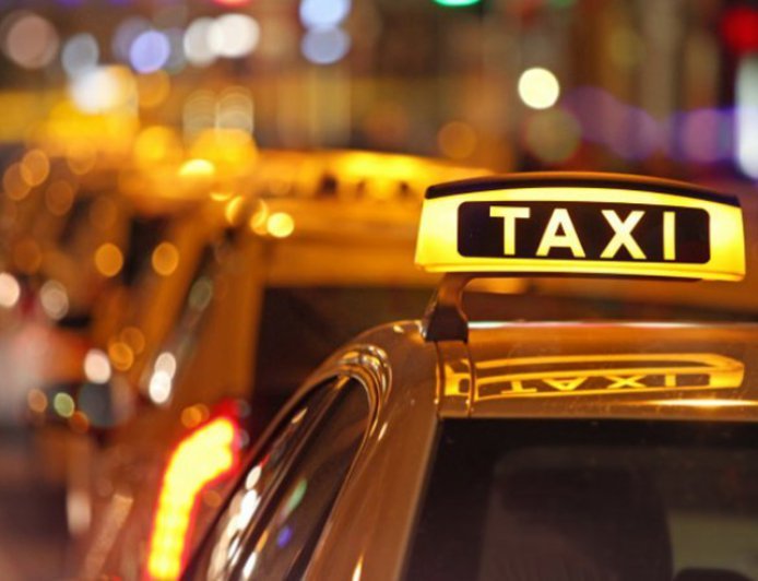 Yetkinlik yaşına çatmayanlar soyuq silahla taksi sürücüsünü qarət etdilər