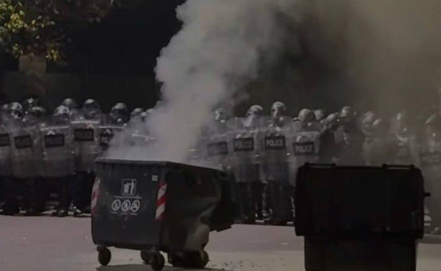 Tbilisidə 32 polis əməkdaşı xəsarət alıb