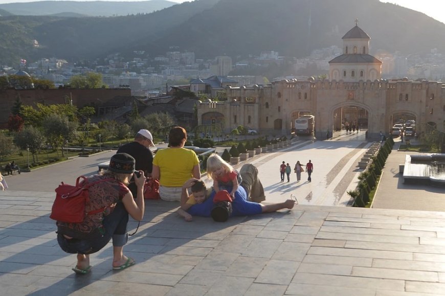 Gürcüstana turist axını rekord həddə çatıb
