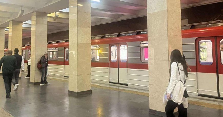 Tbilisidə metronun vaqonunda kişi ölüb