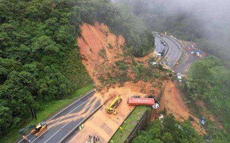 Gürcüstanda yol çəkilişində faciə: Ölənlər var