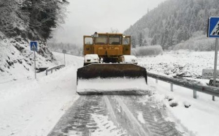 Ağır hava şəraiti: yollar yük maşınları üçün bağlıdır