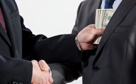 DTX biznesmenləri və dövlət məmurlarını saxladı