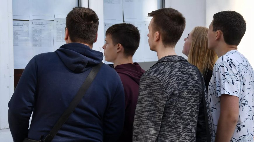 Gürcüstan məktəblərində: 11-ci sinif şagirdləri lazım olan fənləri özləri seçə biləcəklər