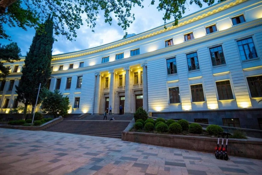 Gələn ildən Gürcüstanın dövlət universitetlərində təhsil tam pulsuz olacaq