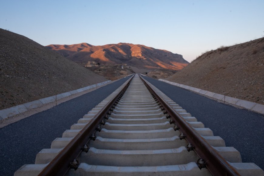 Gürcüstan Azərbaycan yanacağını Ermənistana dəmir yolu ilə pulsuz daşıyacaq