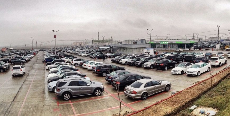 Gürcüstanda əcnəbilərin avtomobil alması üzrə rüsumlar artırılır