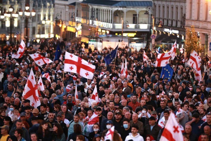 Gürcüstanda aksiyalarla bağlı sərt tələblər qüvvəyə minib