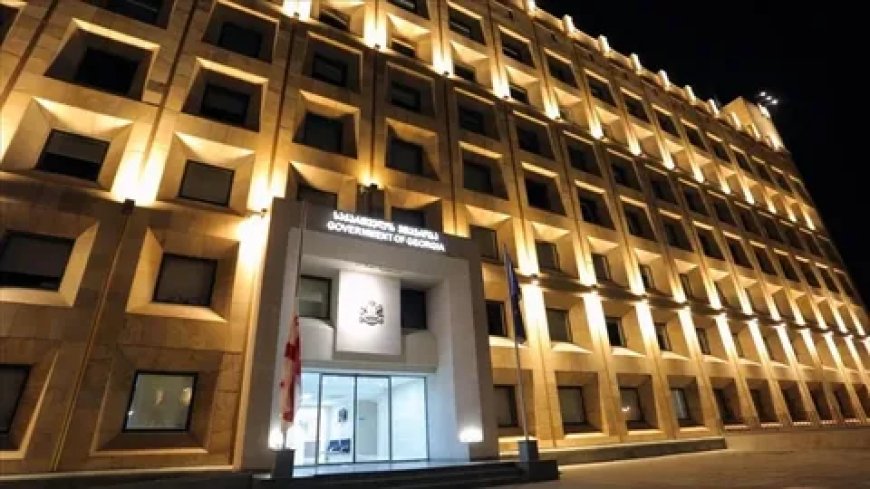 Gürcüstanda yeni il tətilləri: bəzi qurumlar işləyəcək