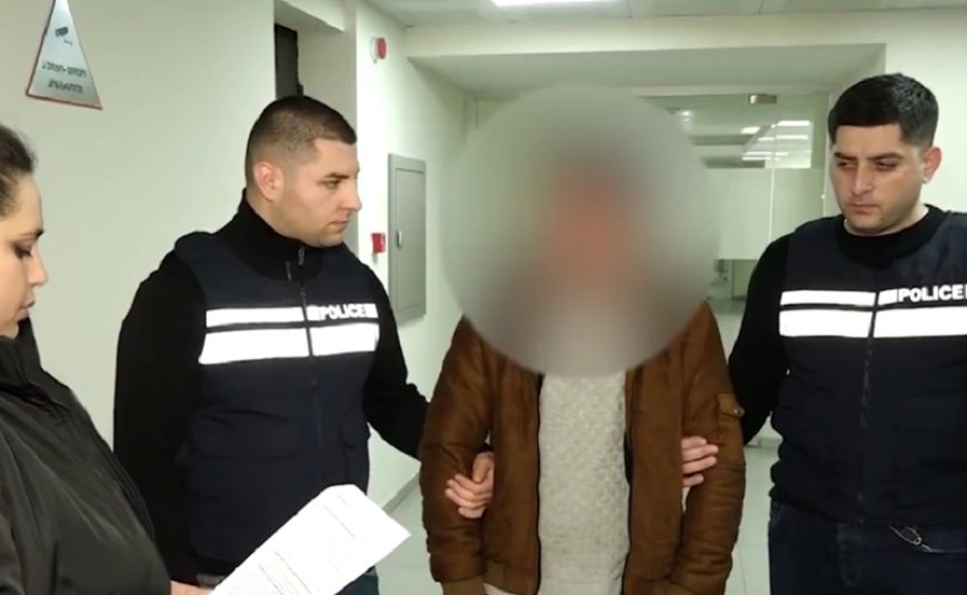 Yetkinlik yaşına çatmayan şəxsi zorlama ittihamı ilə 2 nəfər saxlanılıb