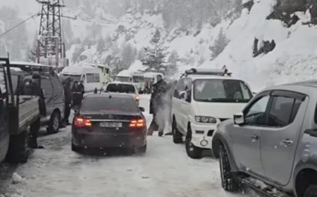 Qar uçqunu səbəbindən tuneldə qalmış sakinlər təhlükəsiz şəkildə çıxarılıb