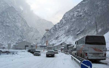 Hərbi Gürcüstan yolu tamamilə bağlandı