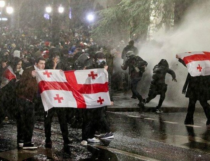 Gürcüstana xəbərdarlıq edildi: Venesuelada baş verənlər dərs olmalıdır