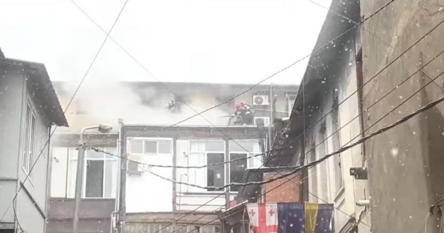 Tbilisinin mərkəzində yanğın baş verib