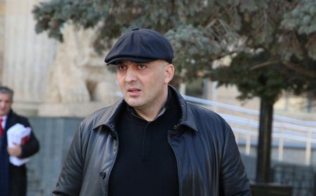 Gürcüstanın keçmiş baş prokuroru fırıldaqçılıq və çirkli pulların yuyulmasında ittiham edilir