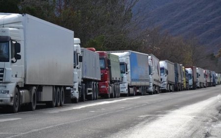 Yük maşını sürücülərindən etiraz: Sərhəddə hərəkət məhdudlaşa bilər