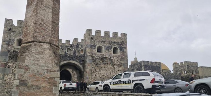 Gürcüstanda muzeyin mühafizəçisi iş başında özünü güllələyib