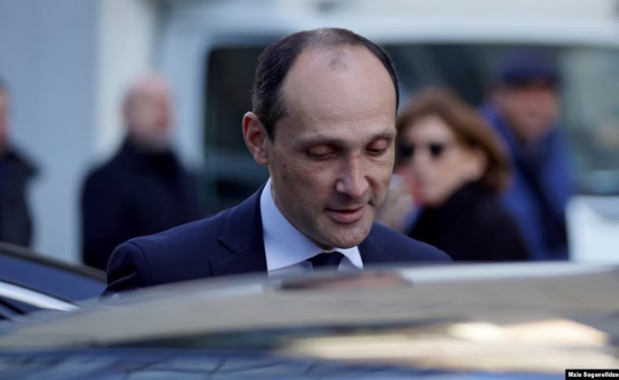 Gürcüstan DTX-da dindirilən keçmiş nazir ölkəni tərk edib