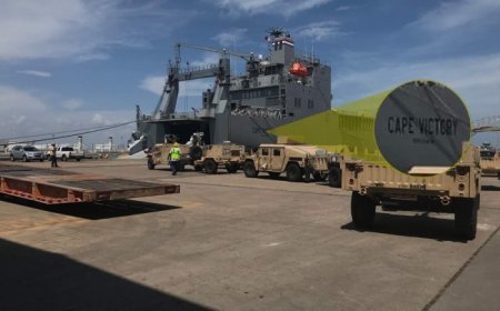 İran ABŞ-ın Yaxın Şərqdəki ən böyük bazasını vurdu