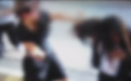 Tbilisinin mərkəzində məktəblilər arasında dava