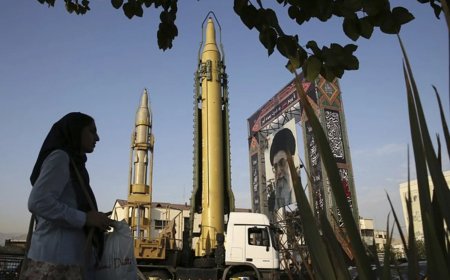 İran ilk dəfə "Səcil" strateji raketindən istifadə etdi - VİDEO