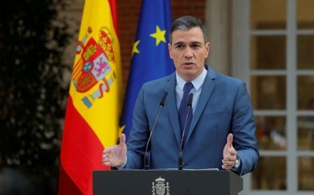 İran raketlərin üstünə İspaniyanın baş nazirinin şəkillərini yapışdırmağa başlayıb - VİDEO