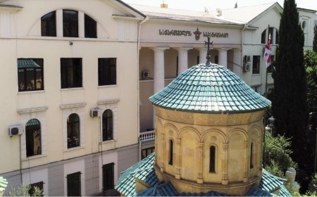 İrakli Kobaxidze: Patriarx seçimi yalnız Müqəddəs Sinodun səlahiyyətindədir