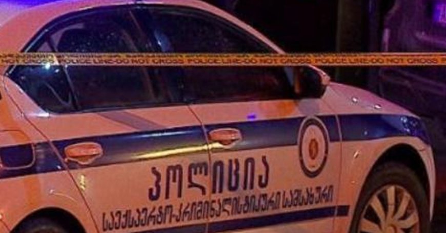 Rustavidə məktəb həyətində bıçaqlanma