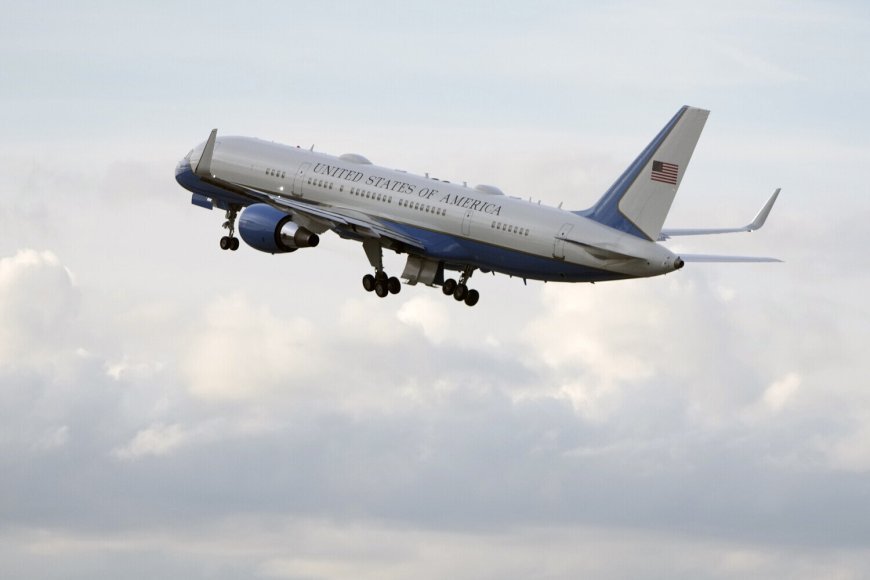 Trampın təyyarəsinə hücum cəhdi