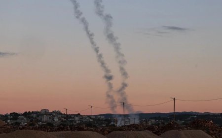 Husilər İsrailin cənubundakı mühüm hədəflərə raket zərbəsi endiriblər