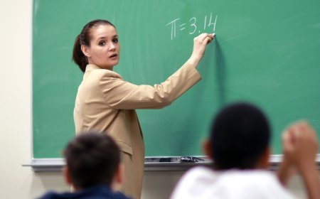 Gürcüstanda müəllimlər üçün yeni qaydalar tətbiq olunacaq