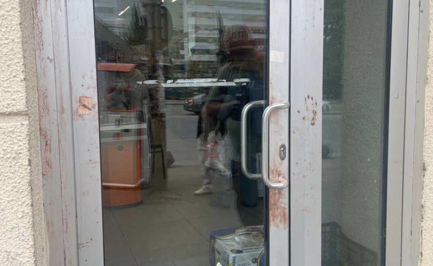 İsanda supermarket qarəti