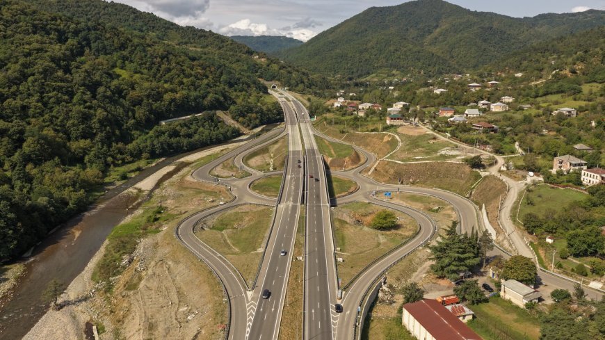 Yol kənarında tikinti aparanların nəzərinə: Cərimələr artır!