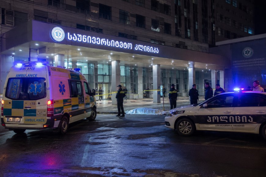 Tbilisidə  Universitet Klinikasının binasından yıxılan qadın dünyasını dəyişdi
