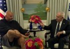 Senator Netanyahu ilə görüşə şortla gəldi - Video