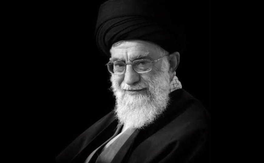 Şəhid Seyyid Əli Xameneinin cənazəsini daşıyan təyyarə Məşhədə enib