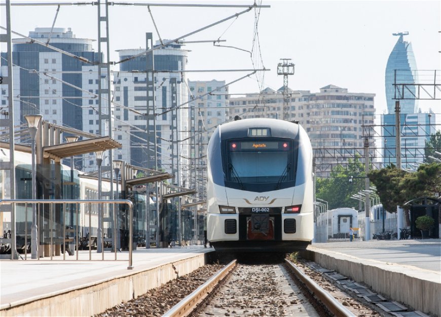 Bakı–Tbilisi–Bakı qatarlarında sərnişin yerlərinin sayı 2 dəfədən çox artırılıb