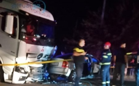 Marneulidə yük maşını və minik avtomobili toqquşub