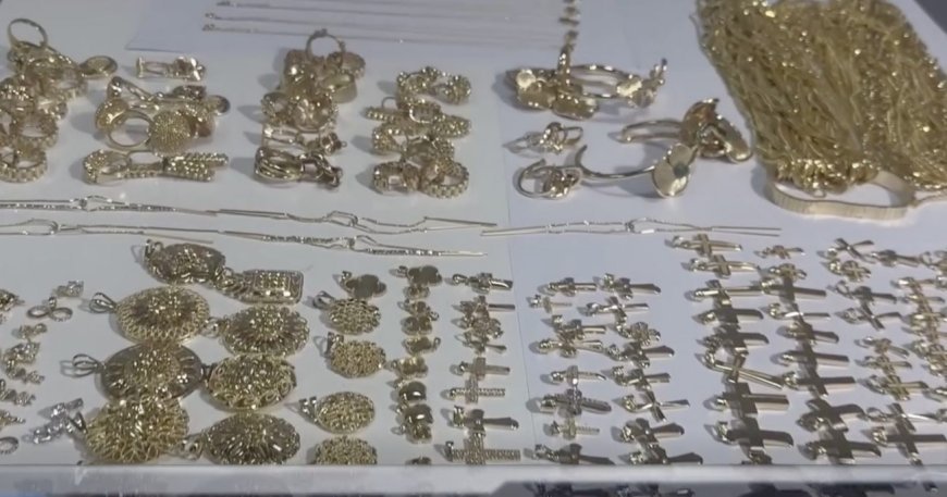 "Sarpi" gömrüyündə avtomobildə gizlədilmiş 400 min larilik qızıl ələ keçirildi