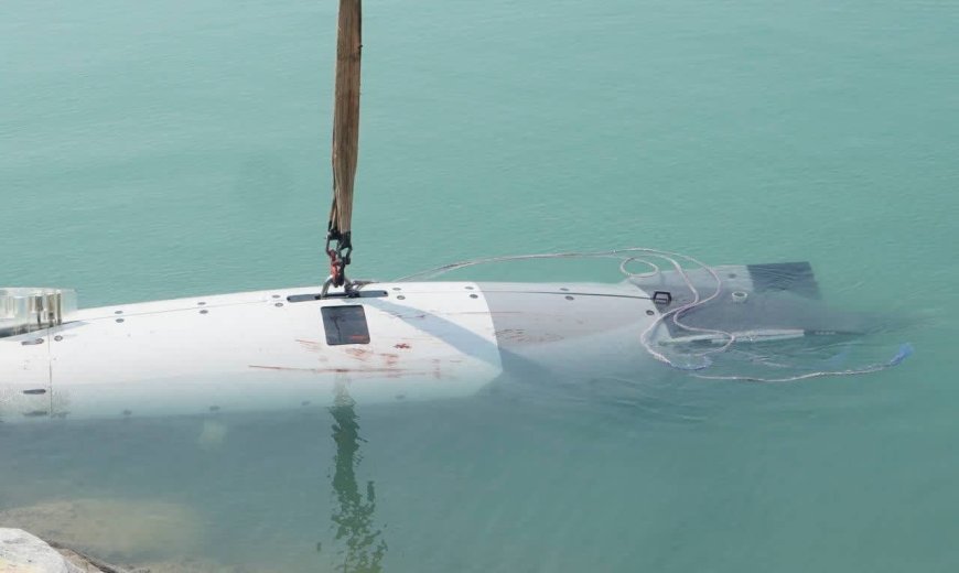 İran Hörmüz boğazında ABŞ-yə məxsus sualtı dronu ələ keçirib